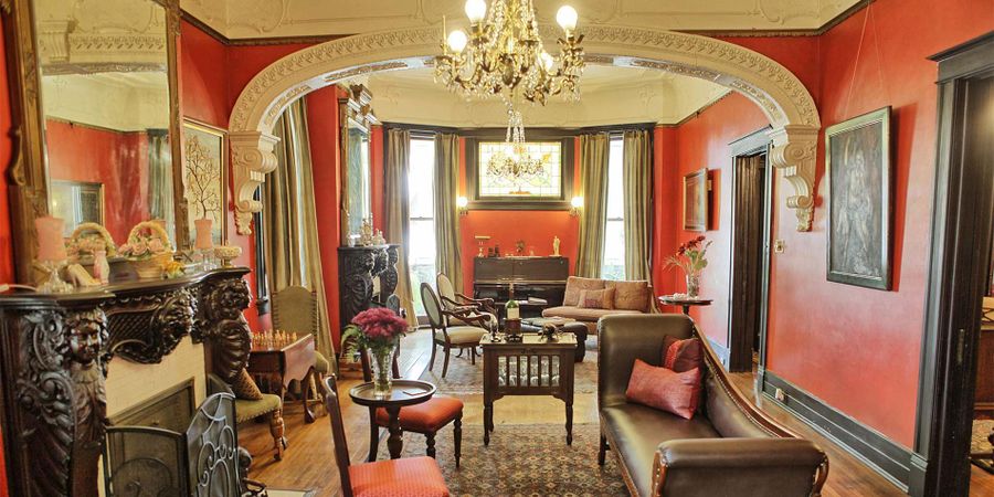 You are currently viewing 12 Best Romantic Getaways in New Orleans