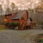 Top 7 Pet-Friendly Cabins in the USA